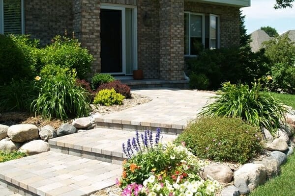 Through the garden gate — The beauty of dry stacked stone walls 